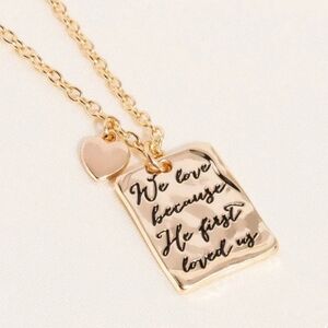 Gold Pendant Necklace